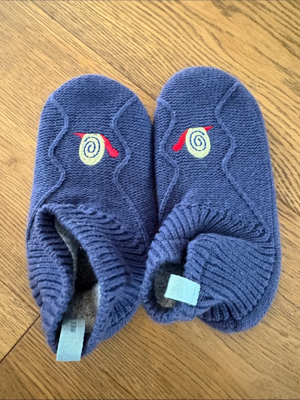 Brand new, Bombas The Gripper Slipper in Blue, size Youth 1-5